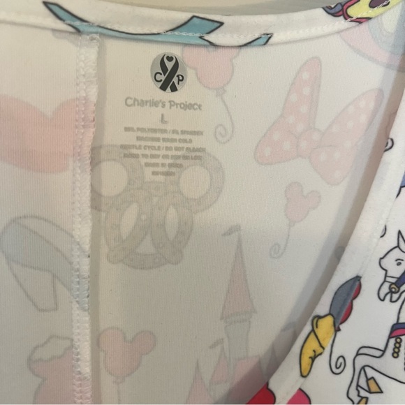 Flowy Disney print top! Women’s large. - Picture 2 of 4